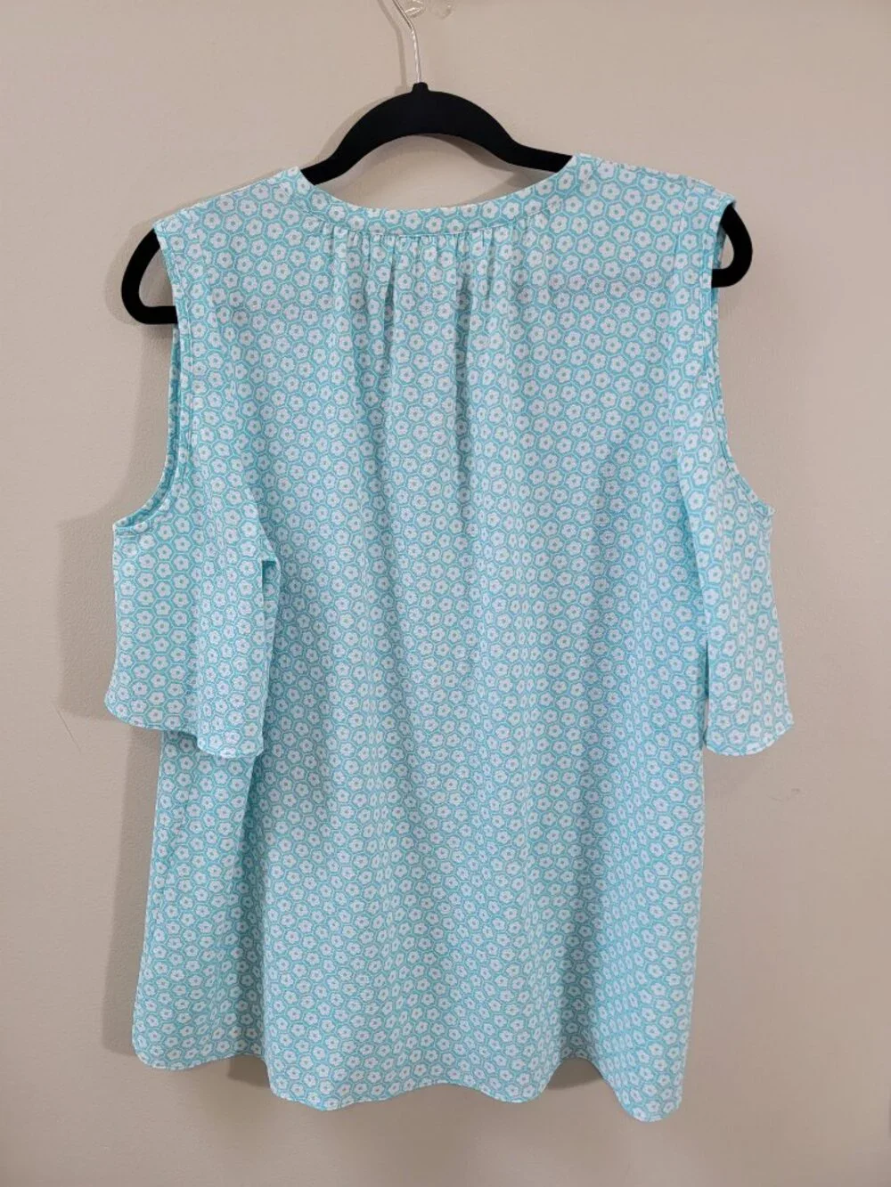 Michael Kors Aqua Floral Geo Print Cold Shoulder Blouse Top L ***READ** - Picture 5 of 5